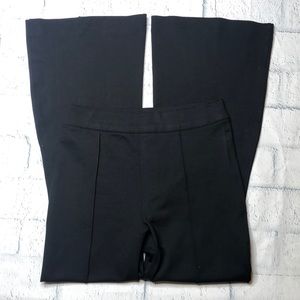 🔹SPANX The Perfect Black Pant High Waist Ponte Flare Pants
